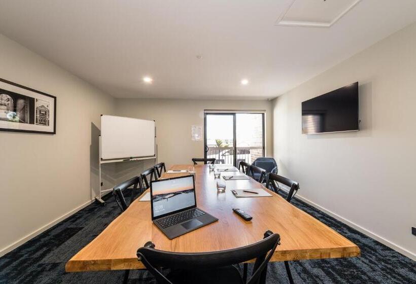 Avenue Motel Apartments