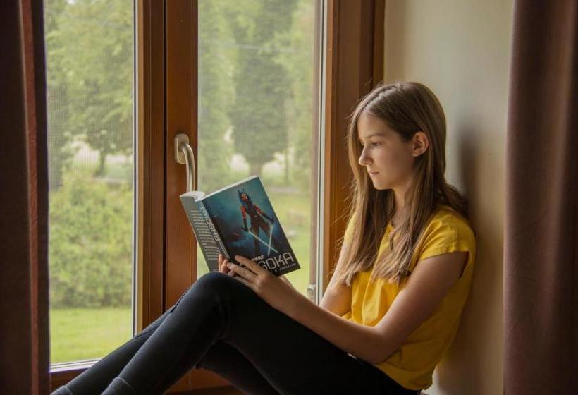 Bed and Breakfast Sasréti Vadászkastély Almamellék