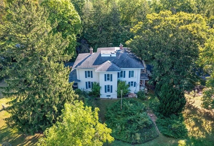 مبيت وإفطار Monroe Manor Inn