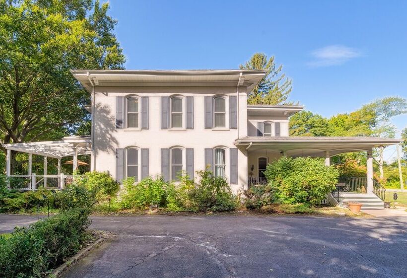 مبيت وإفطار Monroe Manor Inn