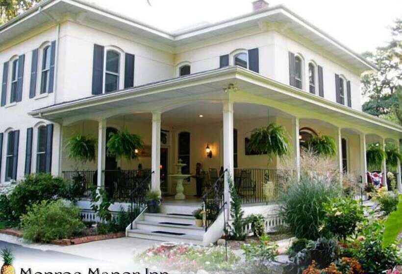 مبيت وإفطار Monroe Manor Inn