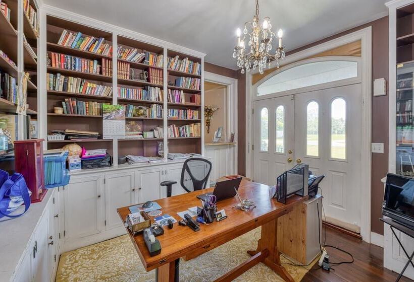 مبيت وإفطار Monroe Manor Inn