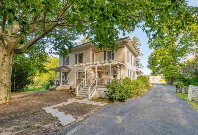 مبيت وإفطار Monroe Manor Inn