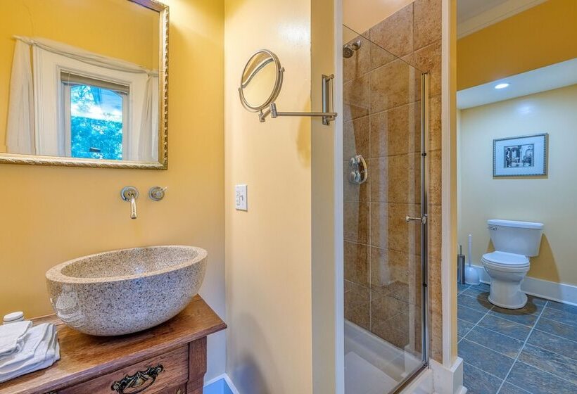 مبيت وإفطار Monroe Manor Inn