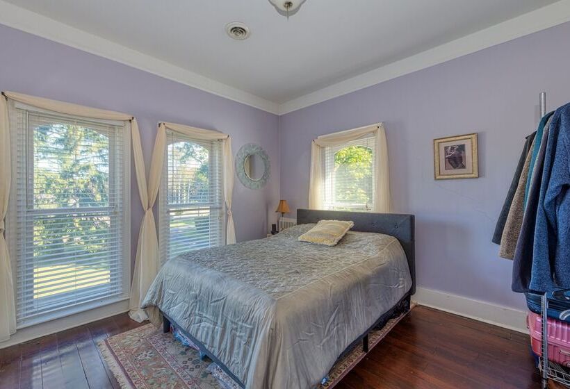 مبيت وإفطار Monroe Manor Inn