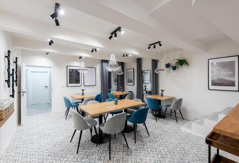 住宿加早餐  Penzion Mácha