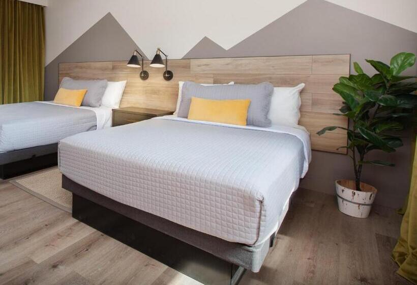 فندق 4411 Inn & Suites