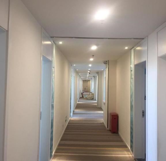 7 Days Hotel Urumqi Kashgar East Road Normal University Branch