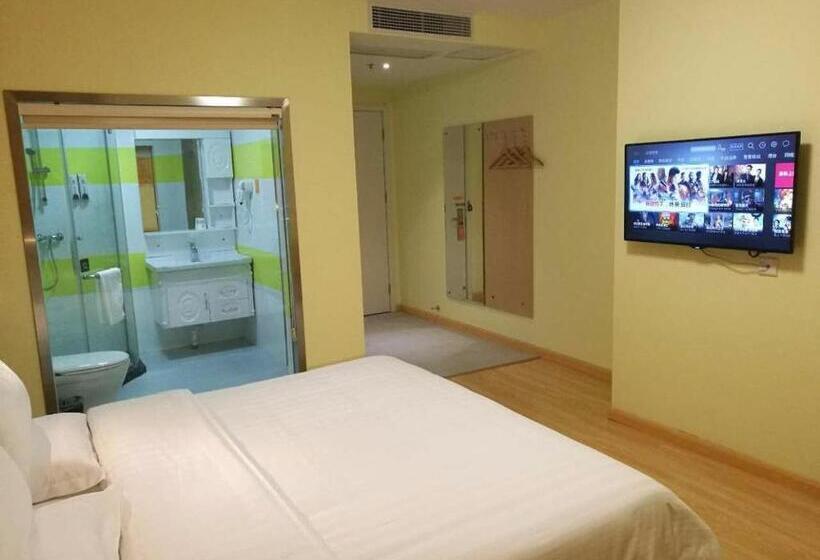 בית מלון כפרי 7days Inn Danyang Train Station Wuyue Square Branch