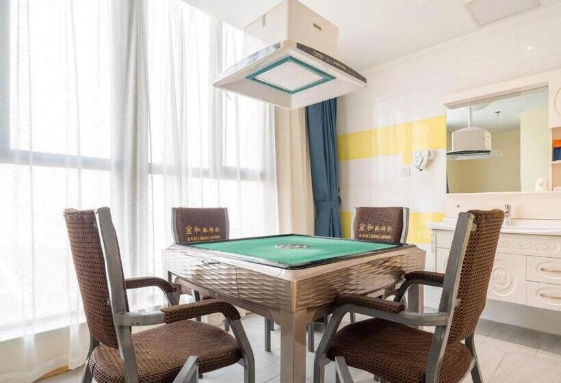 בית מלון כפרי 7days Inn Danyang Train Station Wuyue Square Branch