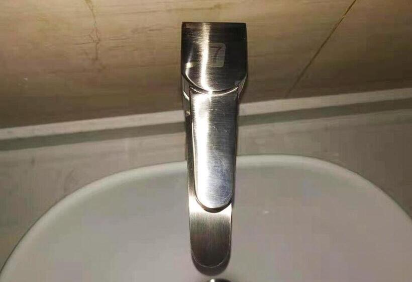 فندق 7days Premium Chengde University City High Speed Rail Station Branch