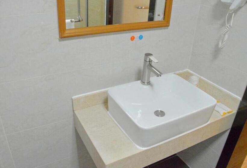 בית מלון כפרי 7days Premium Dongguan Dongcheng Subway Station