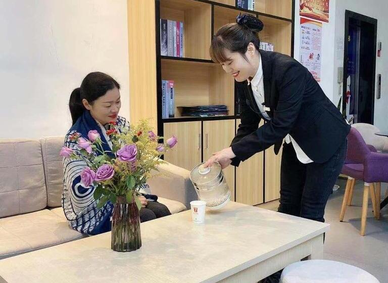 Hotel 7days Premium Yichang Gezhouba Branch