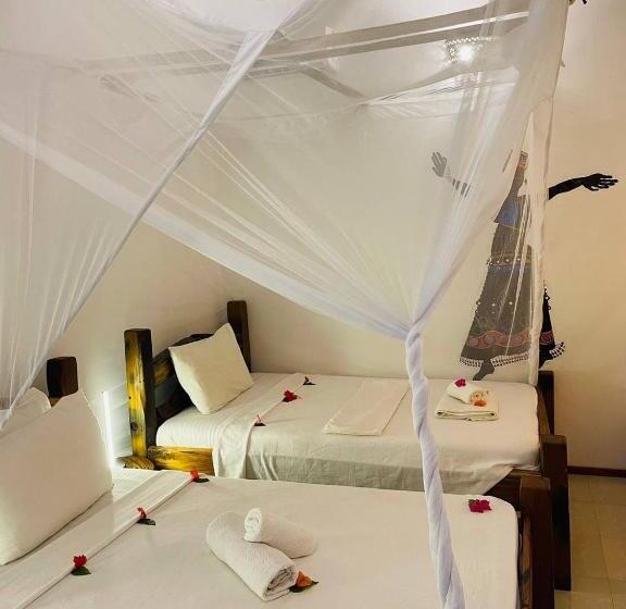 Отель Babalao Bungalows