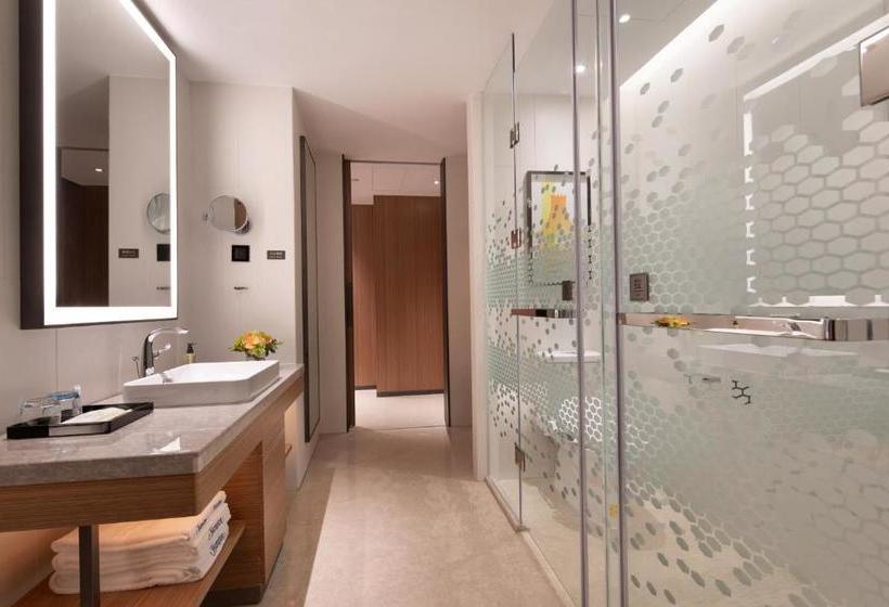 فندق Hampton By Hilton Nanning East Station