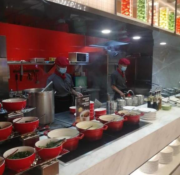 فندق Hampton By Hilton Nanning East Station