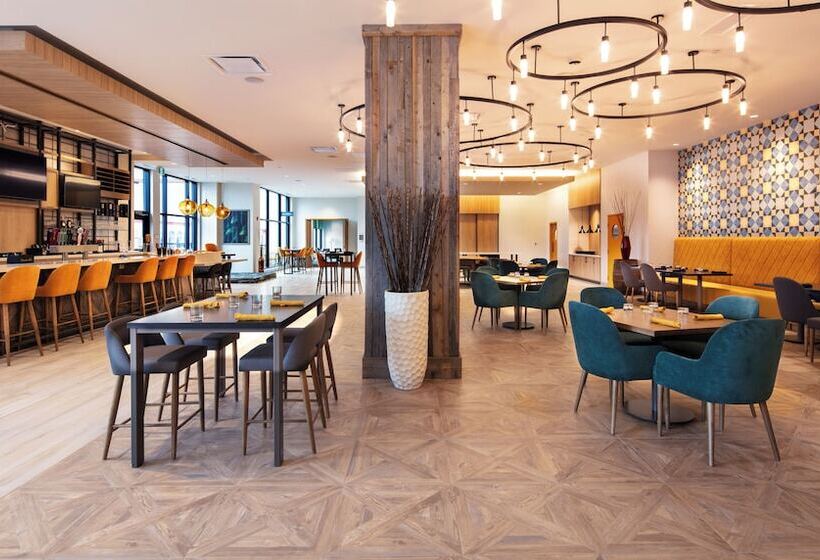 Отель Hilton Garden Inn Moncton, Nb