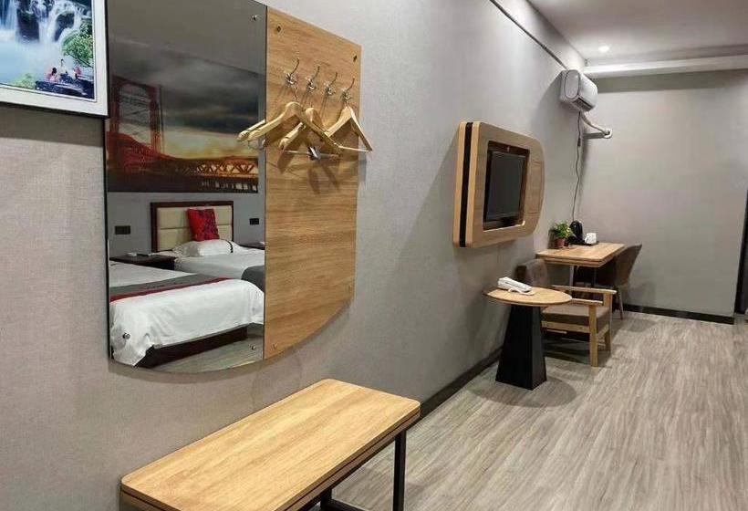 Jun Hotels Suqian Muyang Baimeng Logistics Park