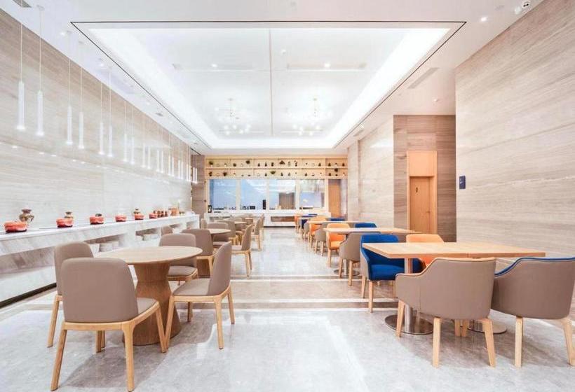 Kyriad Hotel Heyuan Taoyuan International Store