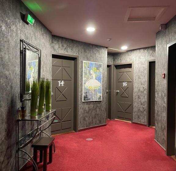 فندق L Embleme  Boutique