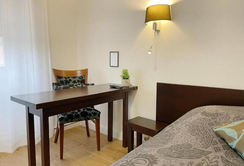 فندق L Embleme  Boutique