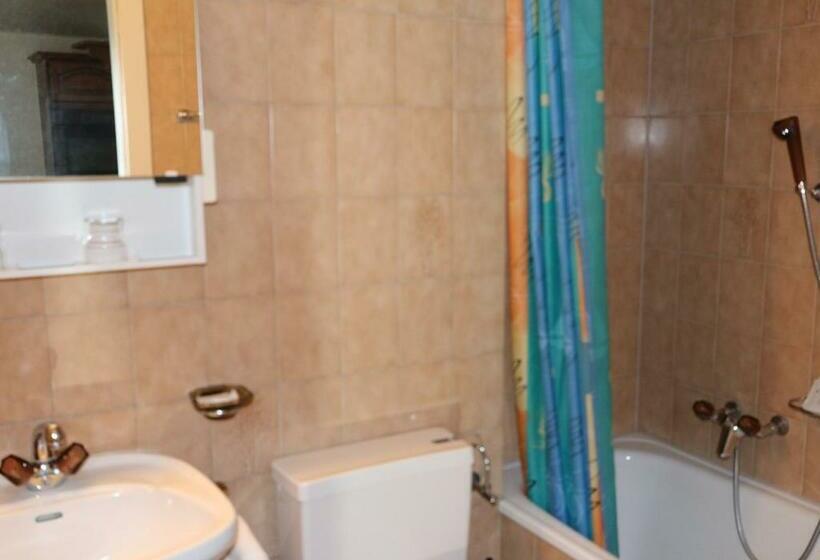 בית מלון כפרי Le Rivage