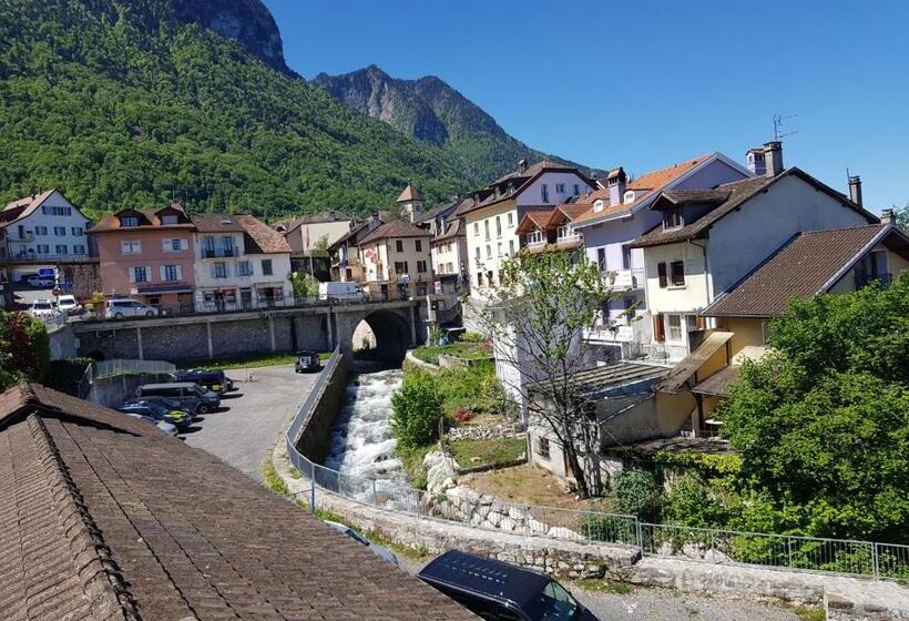 בית מלון כפרי Le Rivage