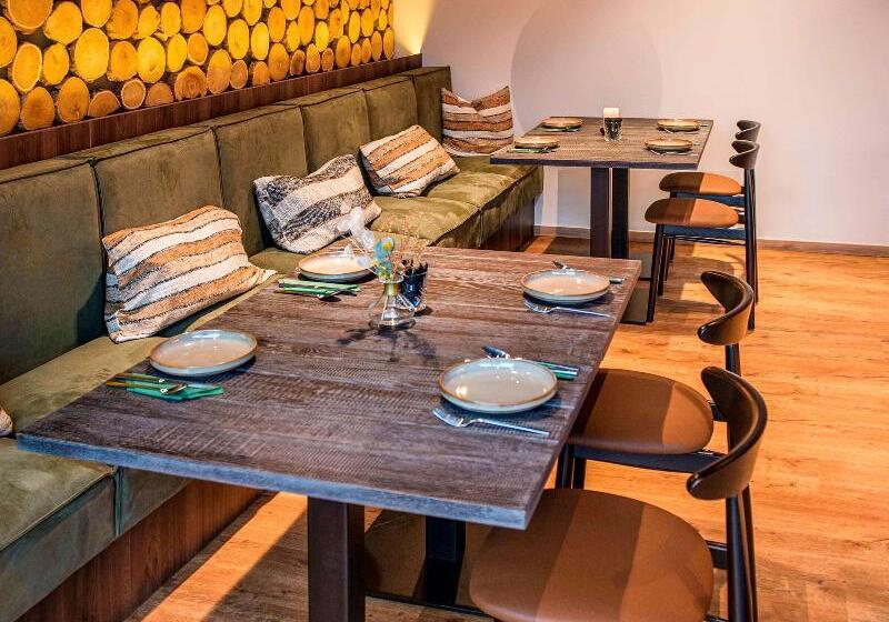 فندق Mercure Han Sur Lesse