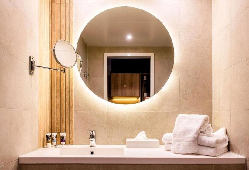 فندق Mercure Han Sur Lesse