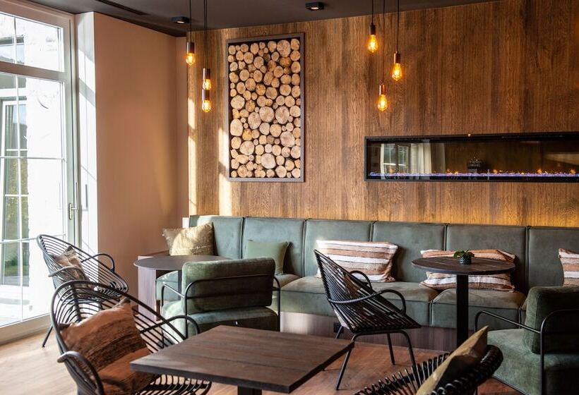 فندق Mercure Han Sur Lesse