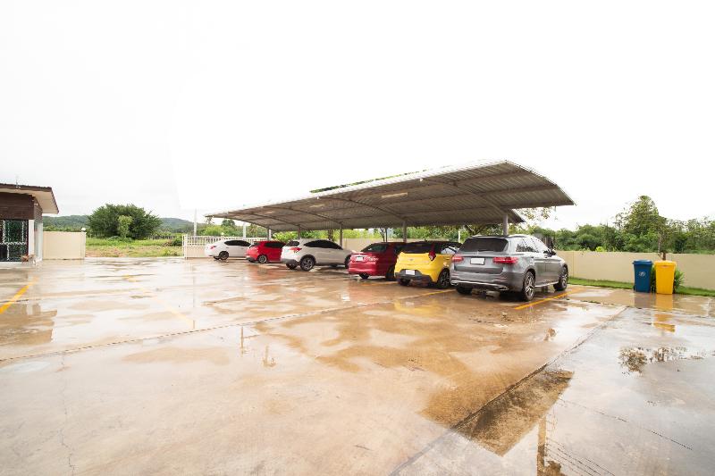 호텔 Oyo 1047 Ek Residence Banchang City