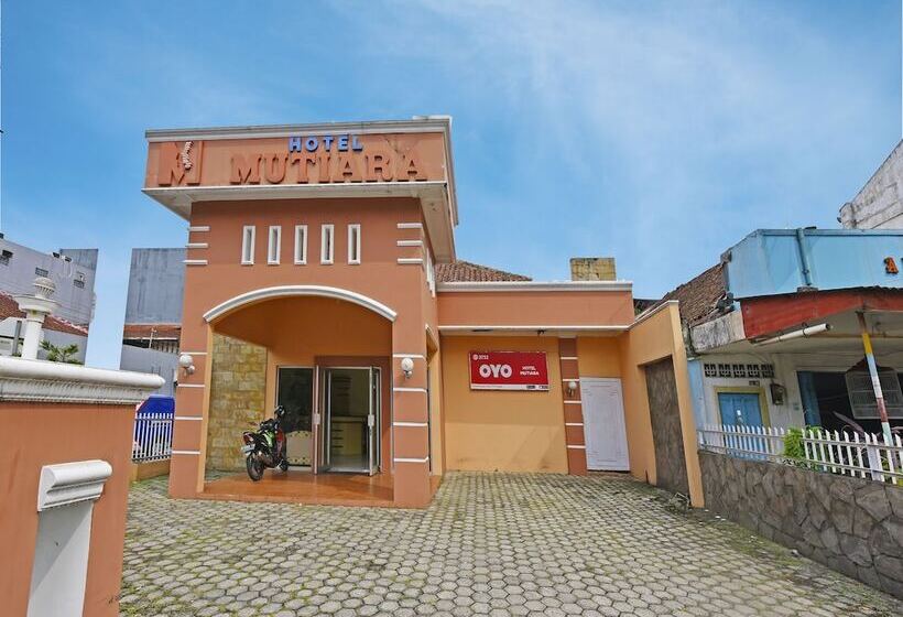 בית מלון כפרי Oyo 3722  Mutiara