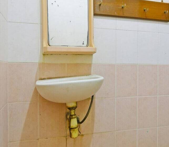 בית מלון כפרי Oyo 3722  Mutiara