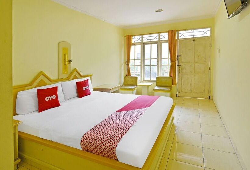 בית מלון כפרי Oyo 3722  Mutiara