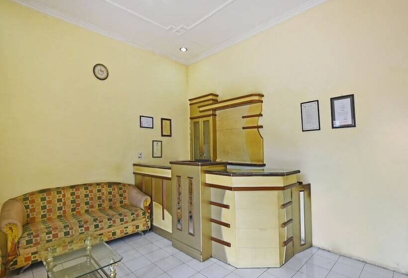 בית מלון כפרי Oyo 3722  Mutiara