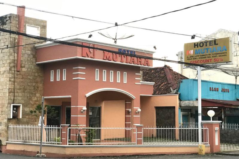 בית מלון כפרי Oyo 3722  Mutiara