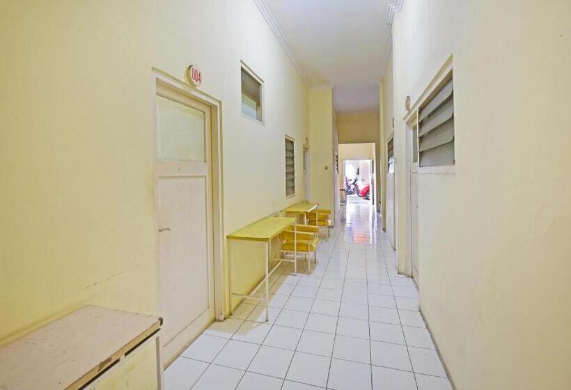 בית מלון כפרי Oyo 3722  Mutiara