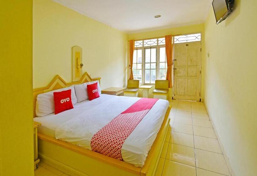 בית מלון כפרי Oyo 3722  Mutiara