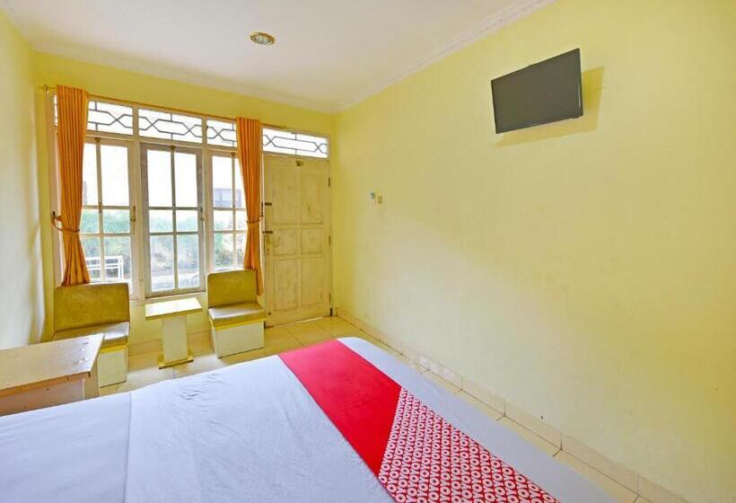 בית מלון כפרי Oyo 3722  Mutiara