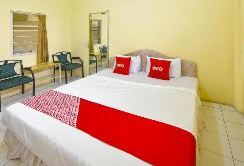 בית מלון כפרי Oyo 3722  Mutiara