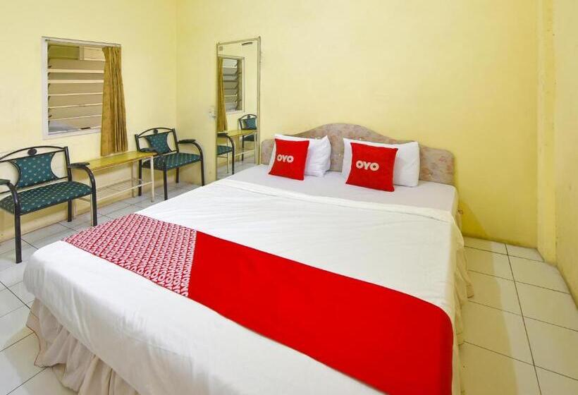 בית מלון כפרי Oyo 3722  Mutiara