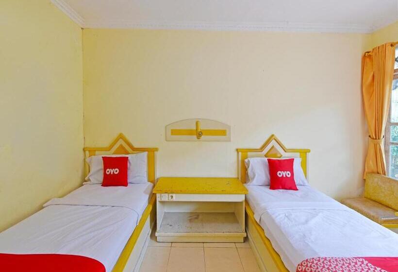 בית מלון כפרי Oyo 3722  Mutiara