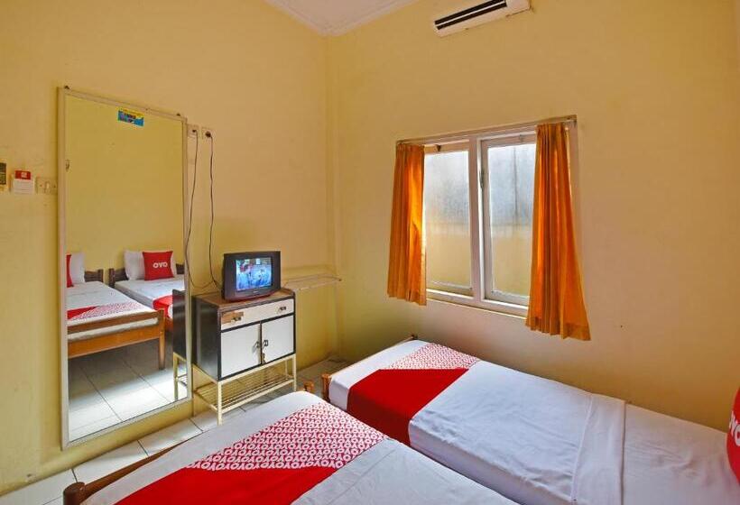 בית מלון כפרי Oyo 3722  Mutiara