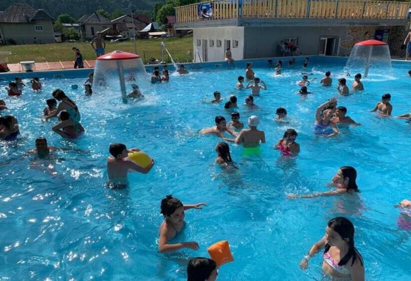 فندق Perla Apusenilor