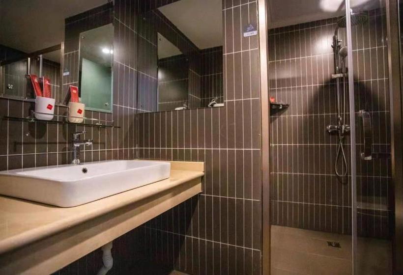 Thank Inn Plus Hotel Qiandongnan Zhenyuan County Railway Station