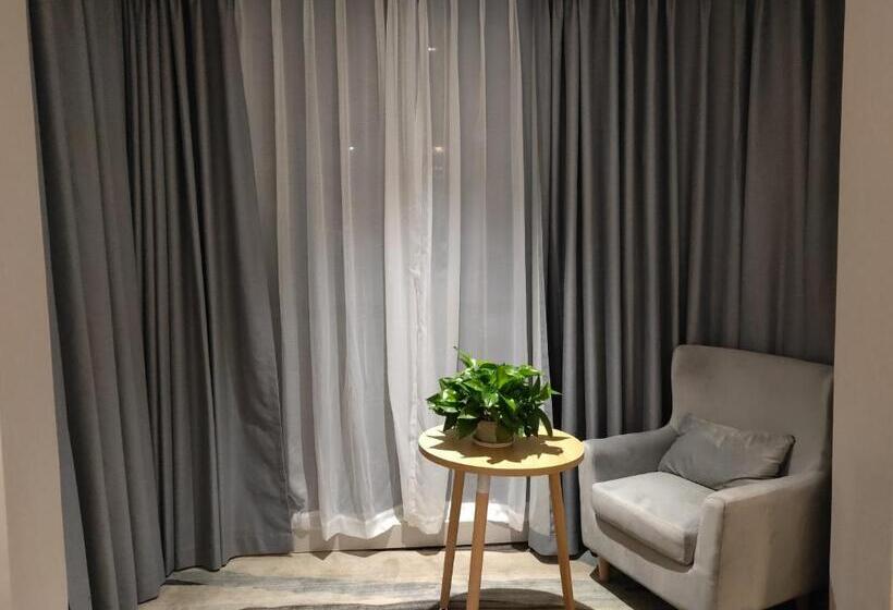 Отель Up And In Ganzhou Zhanggong District Baoneng City