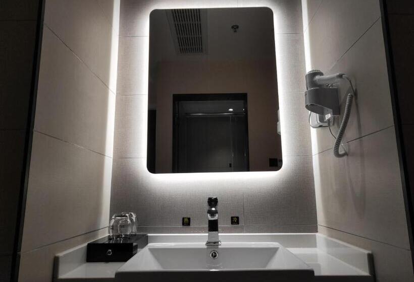 Отель Up And In Ganzhou Zhanggong District Baoneng City