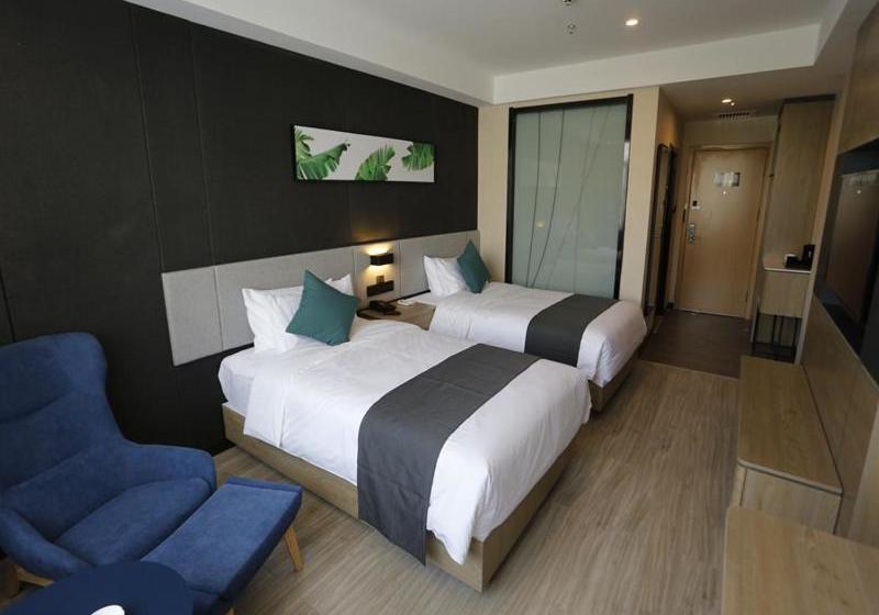 فندق Up And In Kashgar Xiyu Avenue Food Street