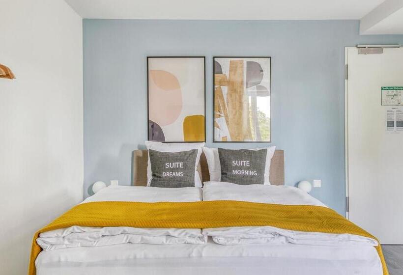 Limehome Garching Bei München