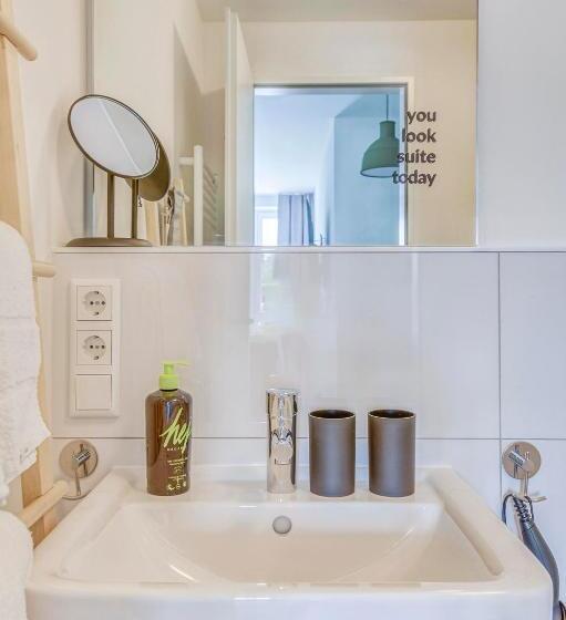 Limehome Garching Bei München